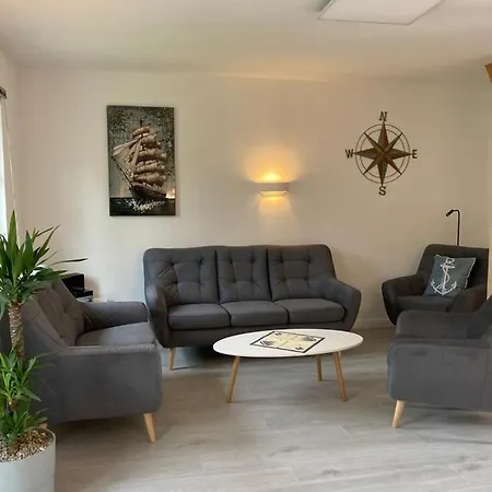 Prázdninový dům Pappelhof - Doppelhaushaelfte Mit Garten In