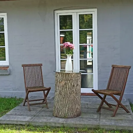 Prázdninový dům Pappelhof - Doppelhaushaelfte Mit Garten In