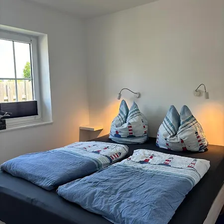 Pappelhof - Doppelhaushaelfte Mit Garten In Prázdninový dům