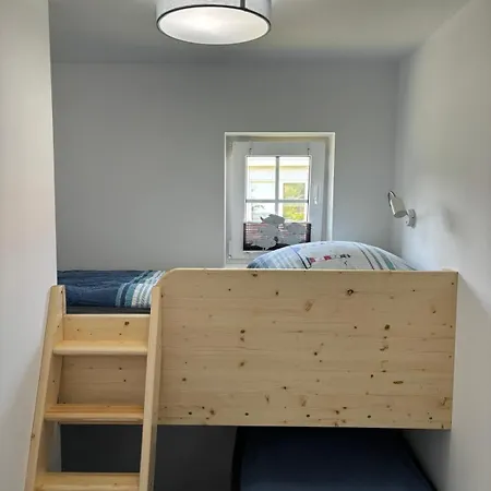 Pappelhof - Doppelhaushaelfte Mit Garten In *