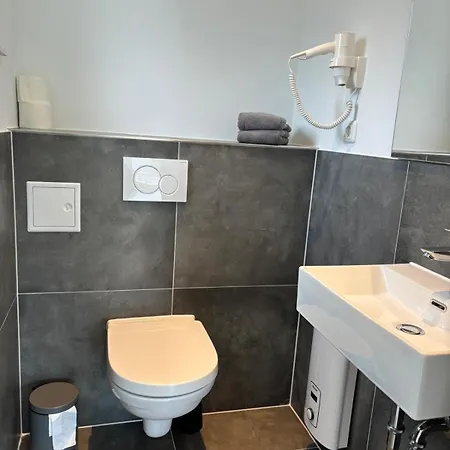 Semesterbostad Pappelhof - Doppelhaushaelfte Mit Garten In Grömitz