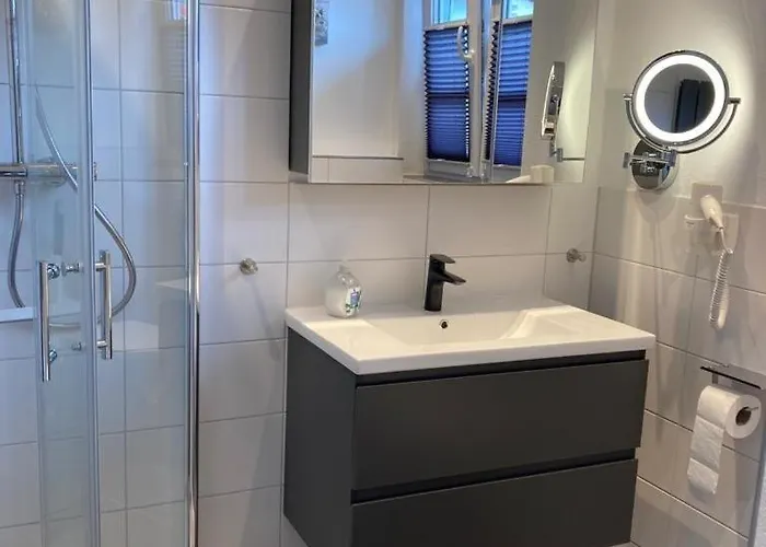 Pappelhof - Doppelhaushälfte Mit Garten In Ferienhaus *