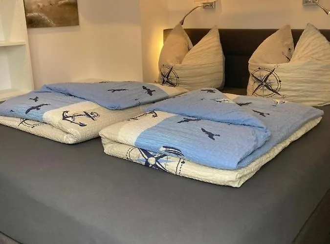 Ferienhaus Pappelhof - Doppelhaushälfte Mit Garten In Grömitz