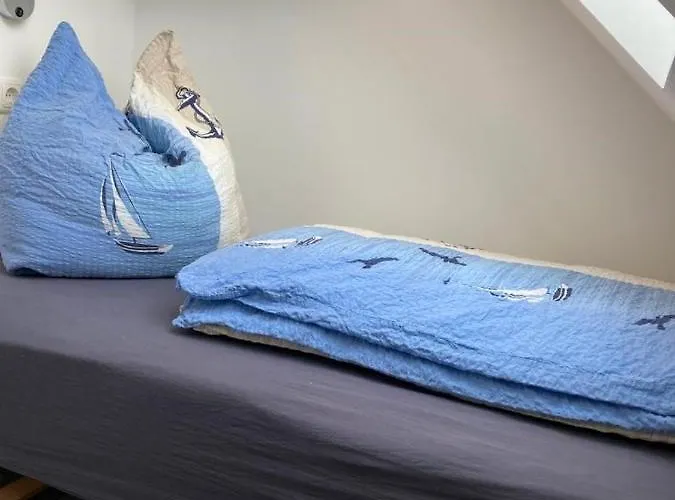 Ferienhaus Pappelhof - Doppelhaushälfte Mit Garten In Grömitz