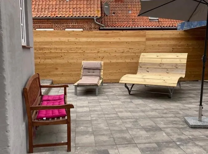 Pappelhof - Doppelhaushaelfte Mit Garten In Vakantiehuis