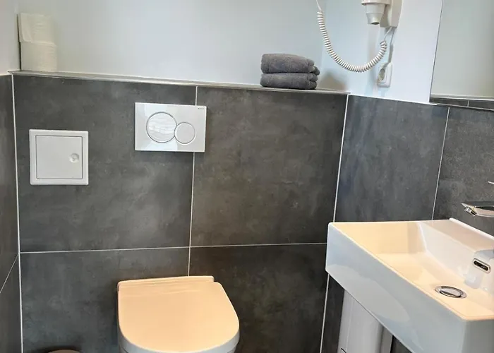 Ferienhaus Pappelhof - Doppelhaushälfte Mit Garten In Grömitz